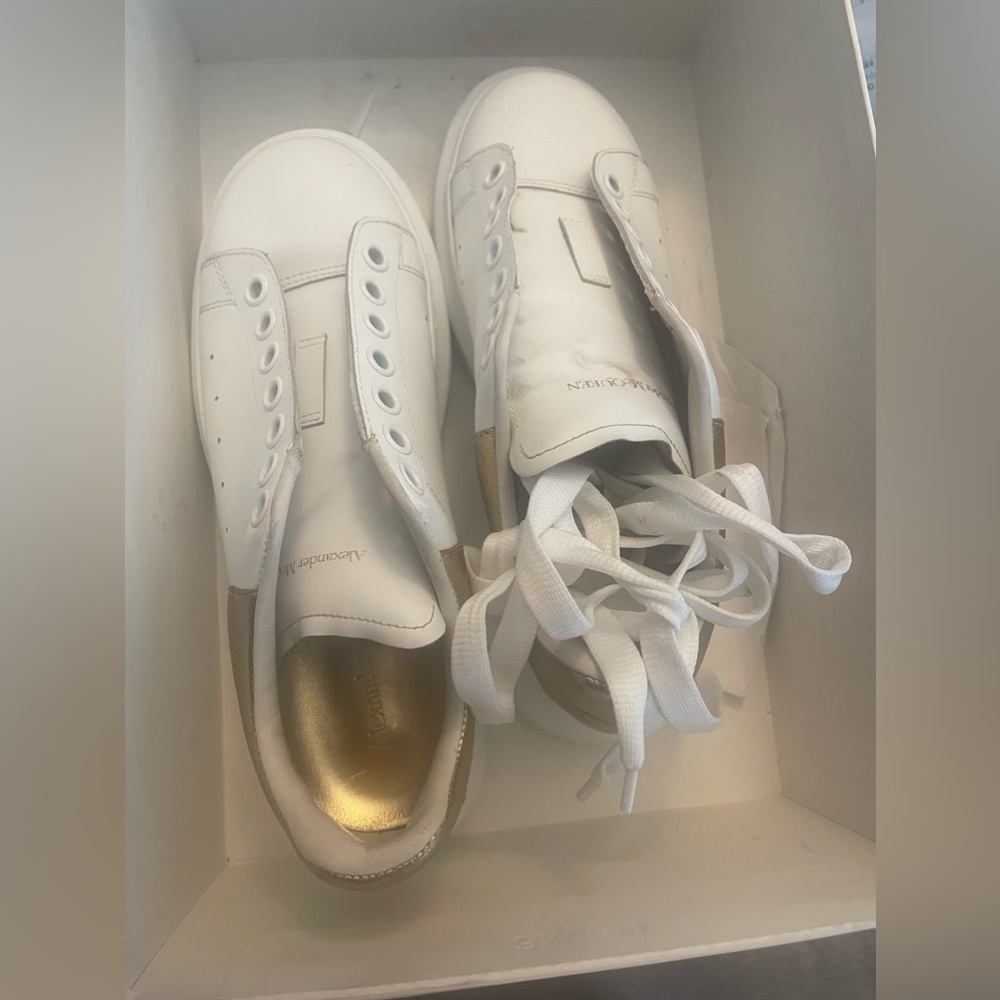 White/Gold Alexander Mcqueen Sneaker